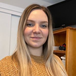 Meet your Posher, Laura